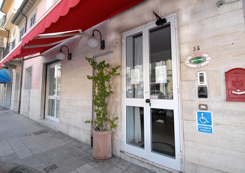 Hotel Luana Viareggio Ngoại thất bức ảnh